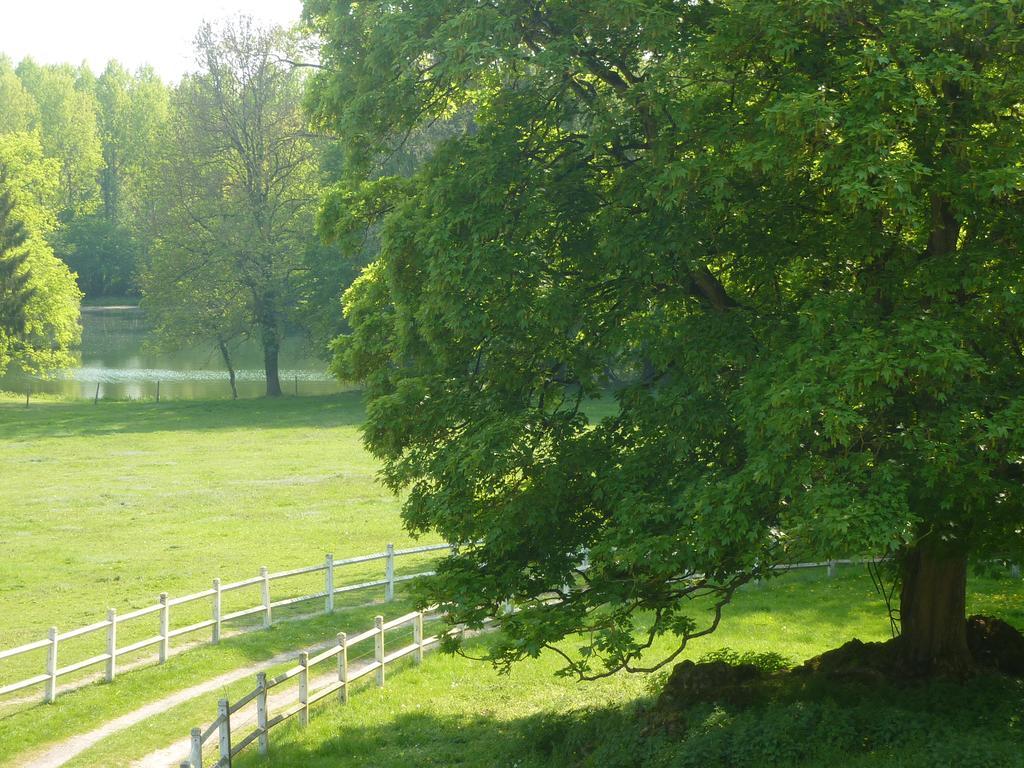 Вилла Domaine De Vadancourt Maissemy Экстерьер фото